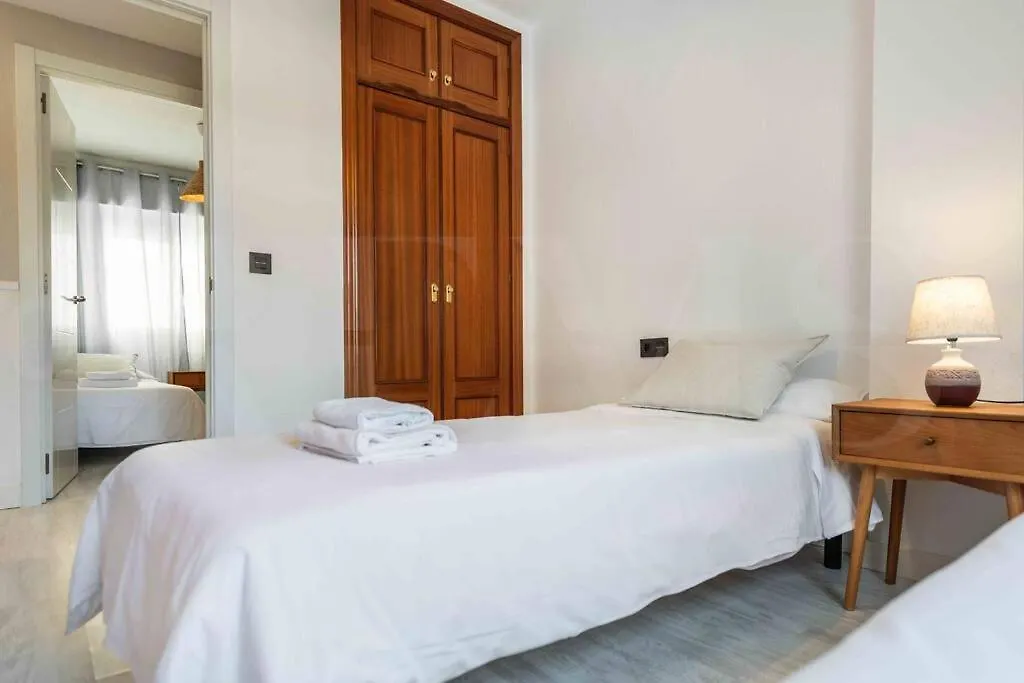 Spacious & Authentic Apartment By Rems Málaga España