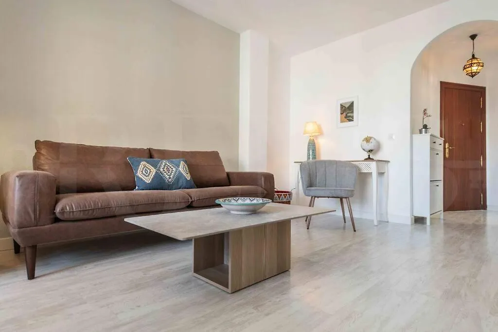 Spacious & Authentic Apartment By Rems Málaga España